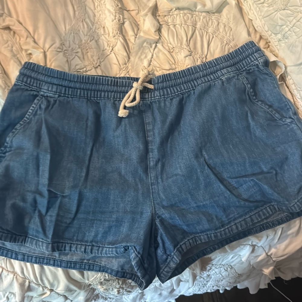 Aerie Large drawstring shorts